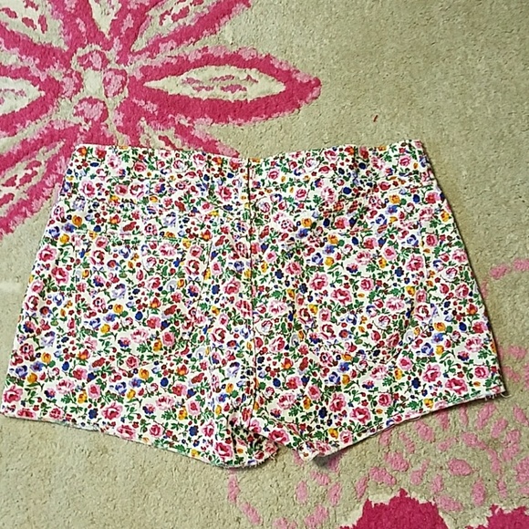 Madewell Floral Denim Cutoff Shorts - Picture 6 of 6
